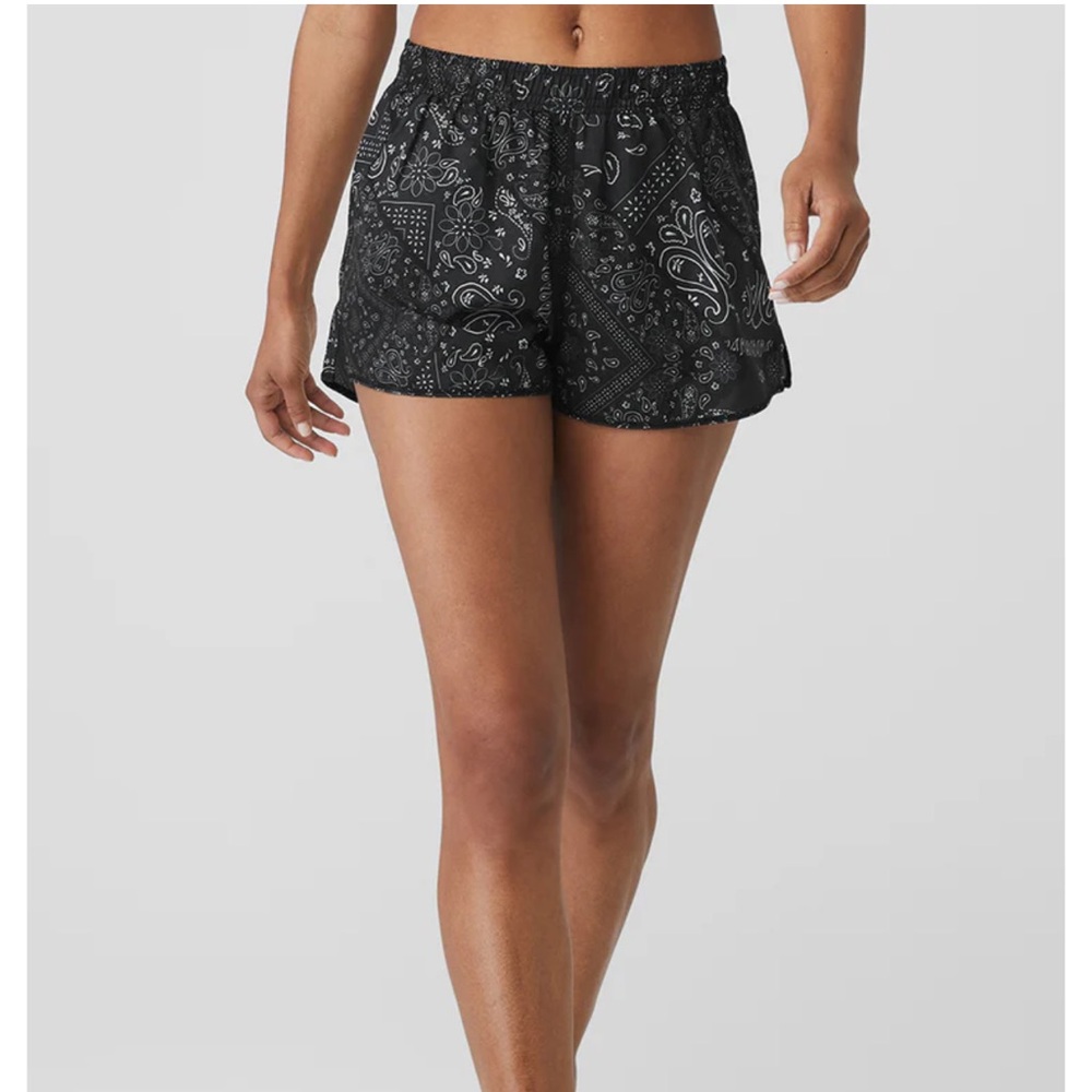 Alo Yoga Bandana Stride Short